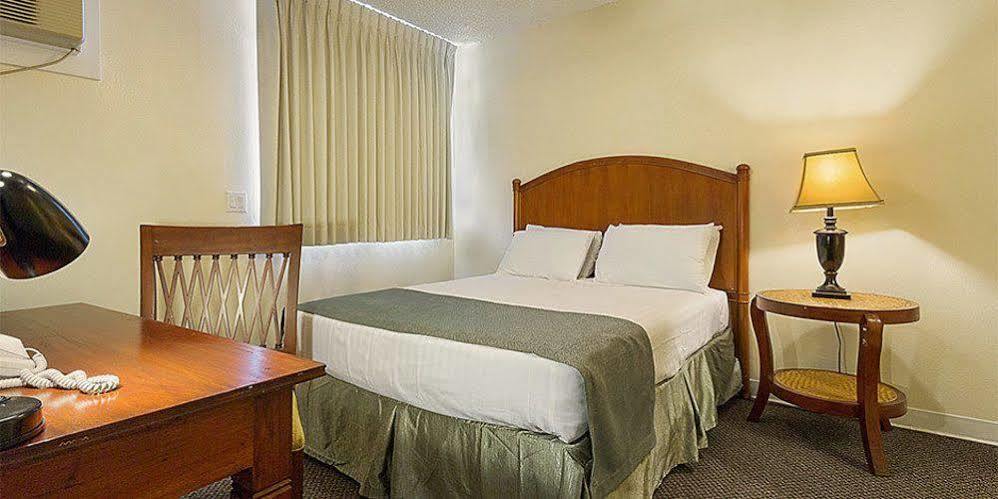 Pacific Marina Inn Airport Хонолулу Екстериор снимка